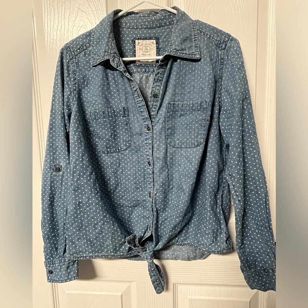 Style & Co Roll Sleeve Tie Front Shirt in Chambray spot print small women